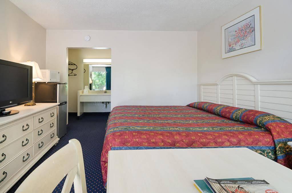 Budgetel Inn Wilmington Extérieur photo